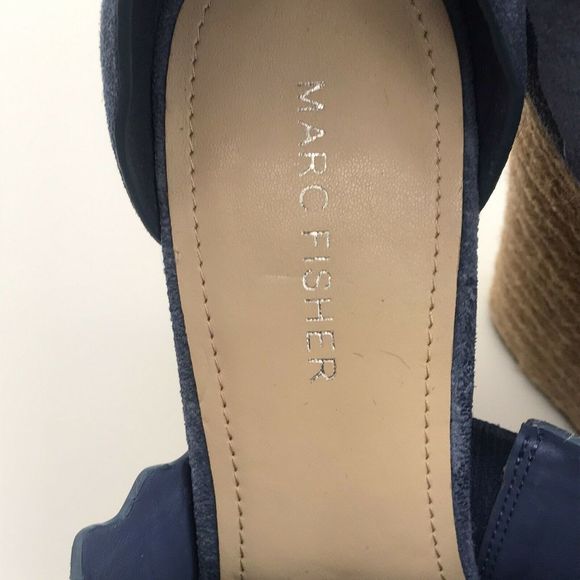MARC FISHER Haya Scalloped Edge Wedge Blue Size 9M - Picture 3 of 7